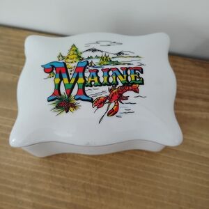 Colorful Maine Souvenir Trinket Box, Maine Jewelry Box, Lobster Dish